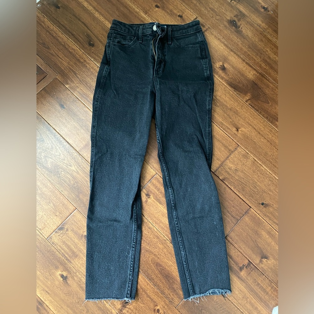 Hollister ultra high rise mom jean